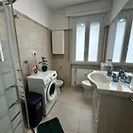 Apartment Oasis In Center Of